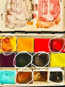 Marked up image of the inside of the bijou with rails